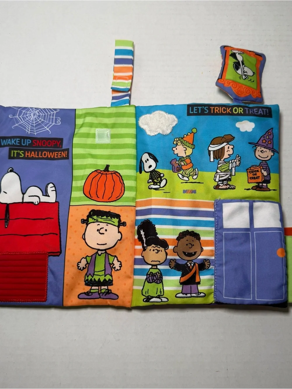 Peanuts Snoopy Halloween Baby Crinkle Book Toy Deluxe EUC